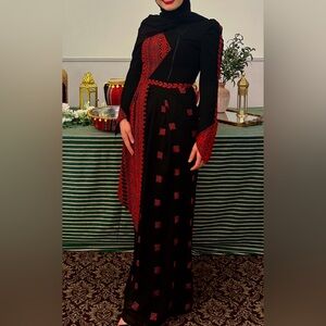 Red and black tatreez thob